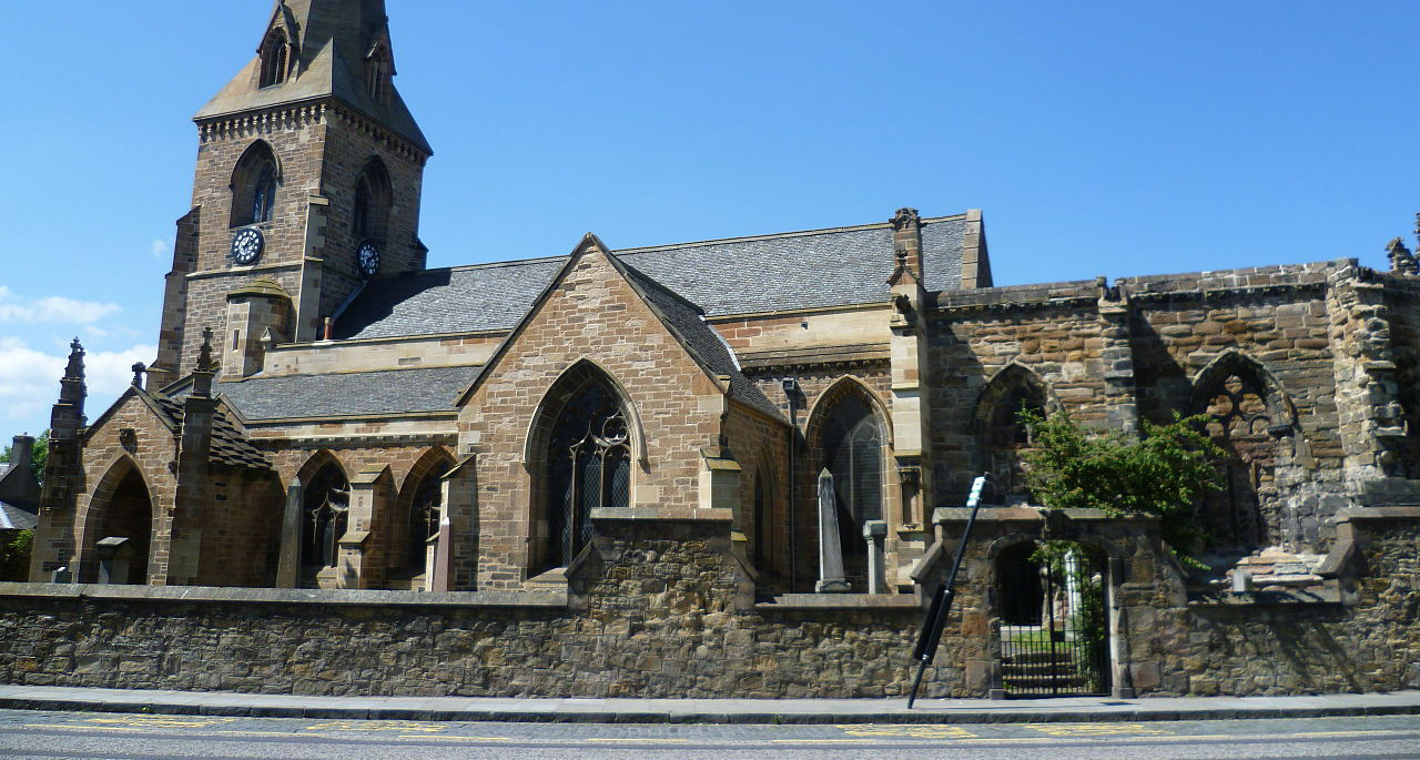 St Nicholas Buccleuch Church cropped to main building